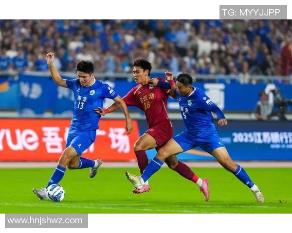 南京足球队强势登顶足球力量排行榜引领全国足球新潮流 南京足球队强势登顶足球力量排行榜引领全国足球新潮流